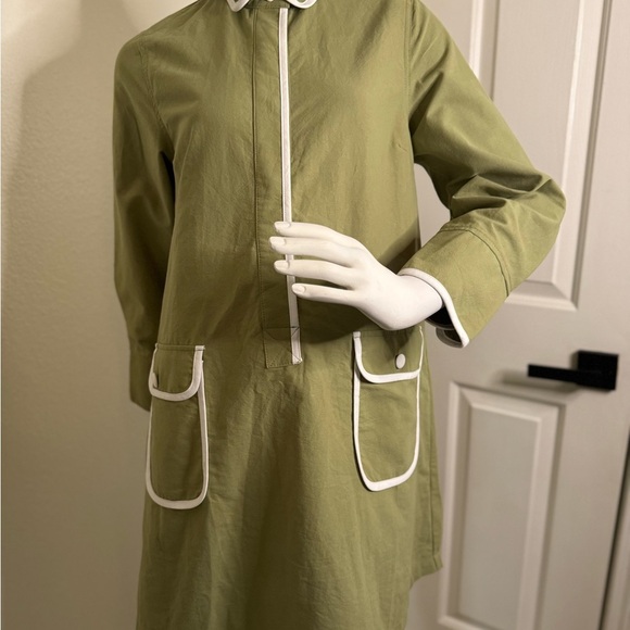 Pomander Place Green Mini Dress.   #49 - Picture 3 of 14